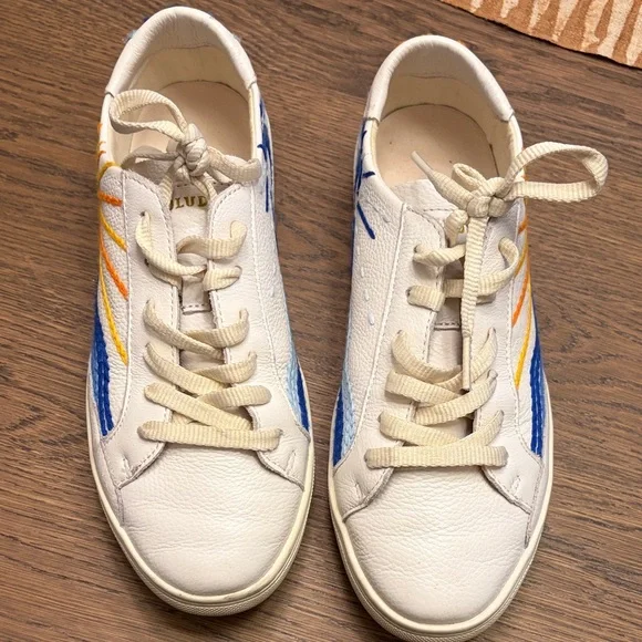 Sólidos Woman’s  White and Blue Sun and Moon Sneakers - Picture 2 of 6